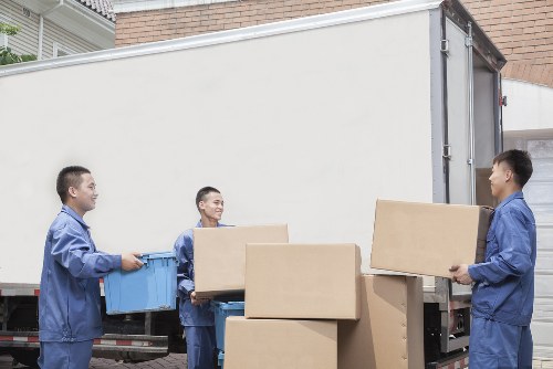 Written complaint outcome and resolution process for storage services